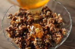 Орехи в меду: польза и вред, вкусные рецепты, полезные советы